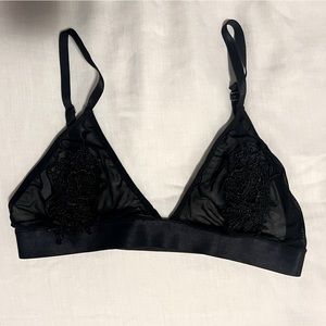 Mesh bralette with floral embroidery - black